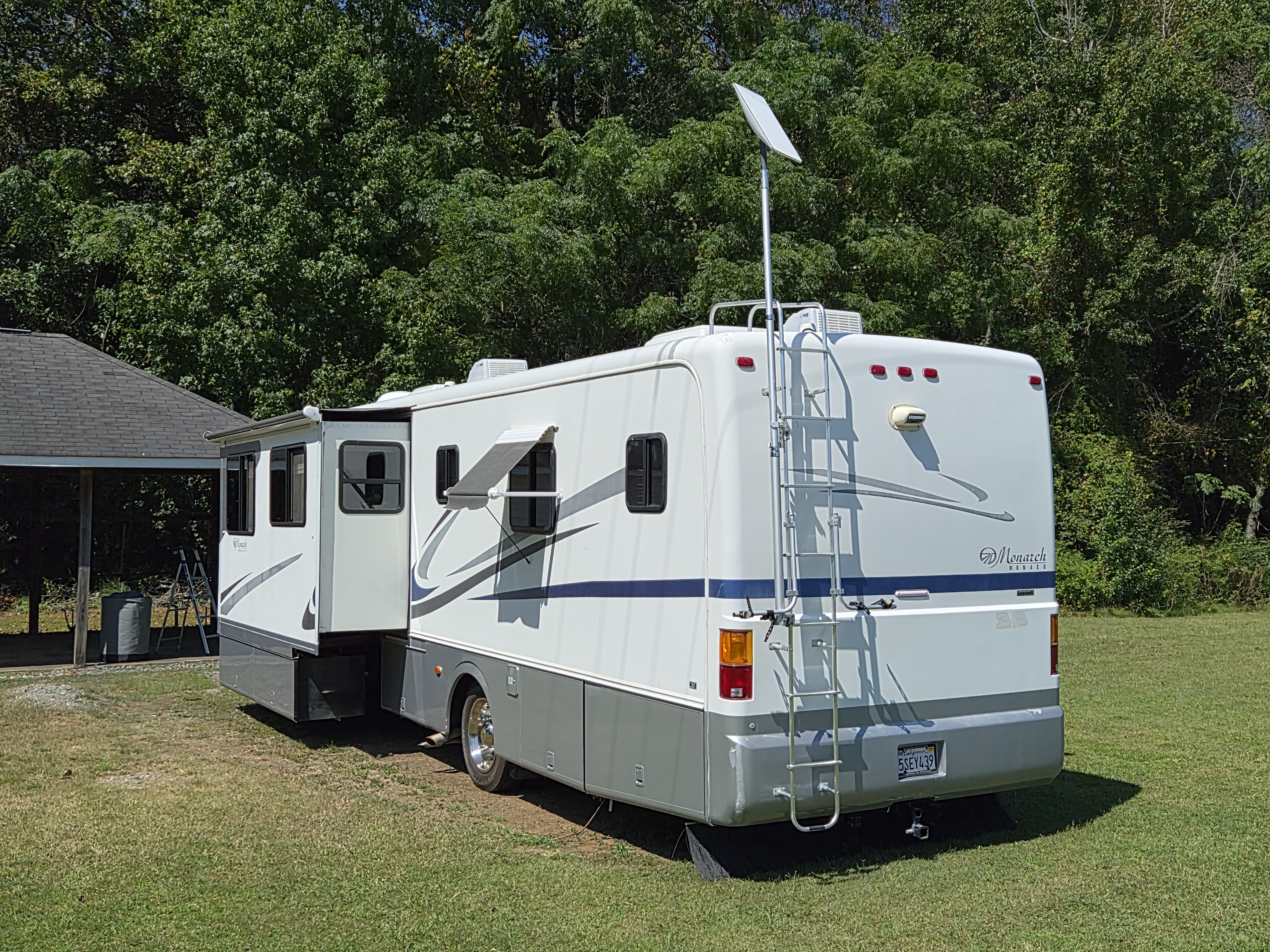 RV exterior angle view